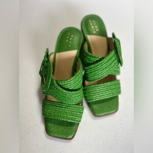 Alex Marie Green Raffia Woven Slip on Sandal Sz 5 women/ Girls Block Heel